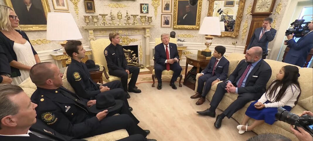Trump Tells CNN Reporter to “Be Quiet,” Calls Her “Fake News” During Oval Office Clash While Honoring Lifeguard Hero