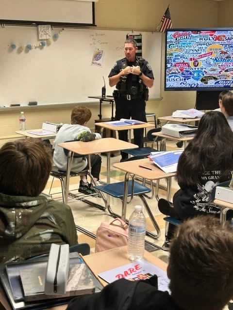 Officer Boltenhouse Leads D.A.R.E. for Chillicothe Sixth Graders