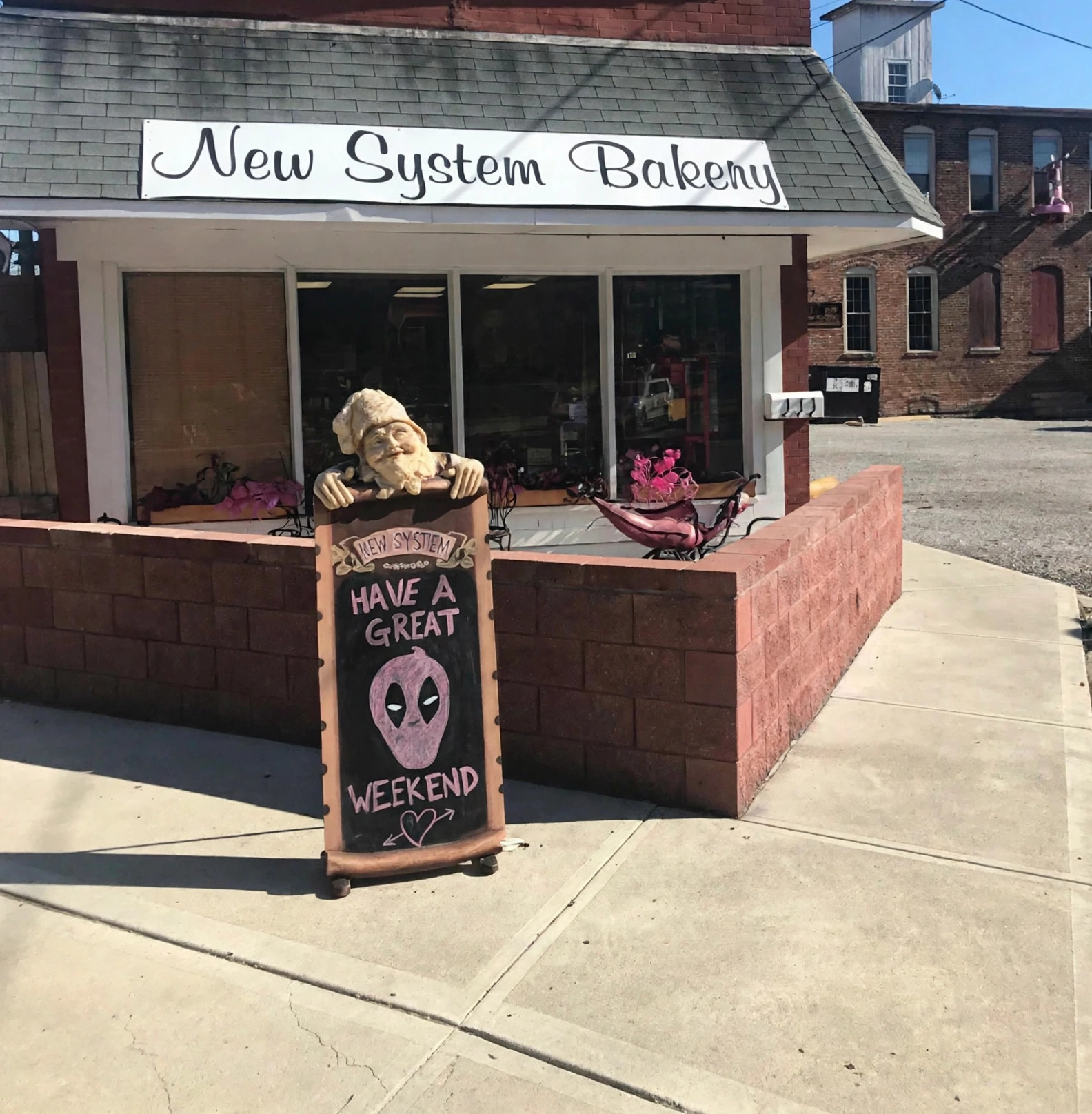 The New System Bakery storefront on Western Avenue in Chillicothe, Ohio